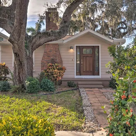 Bright Sarasota Bungalow - 5 Mi To Siesta Beach!